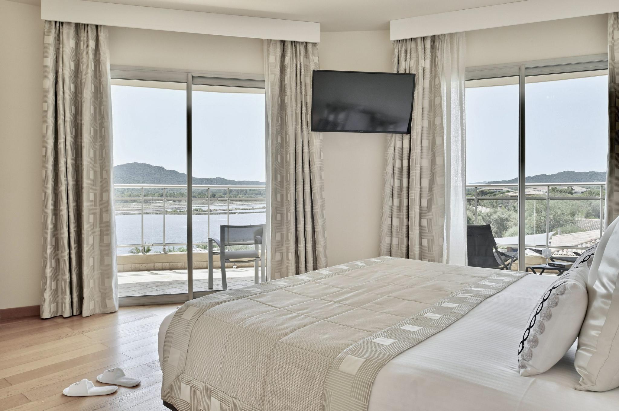 La chambre Suite Prestige avec balcon de l’Hôtel Costa Salina
