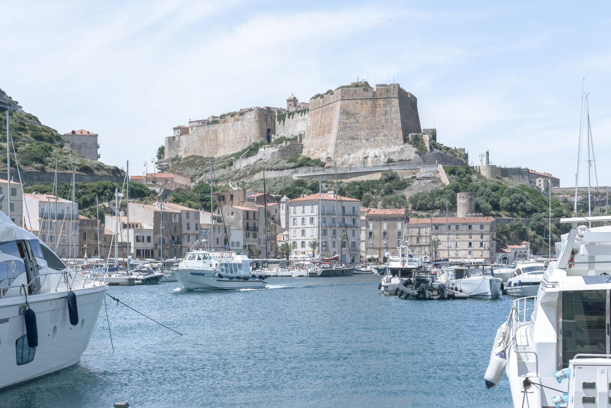 La citadelle et le port de Bonifacio